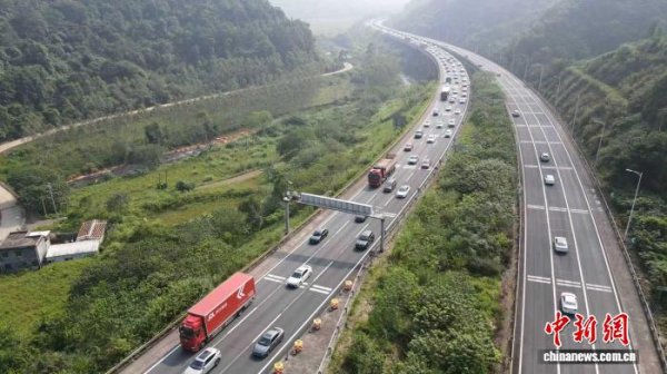 2025股票配资 广韶高速北上的首个服务区完成升级改造 大幅扩容充电车位